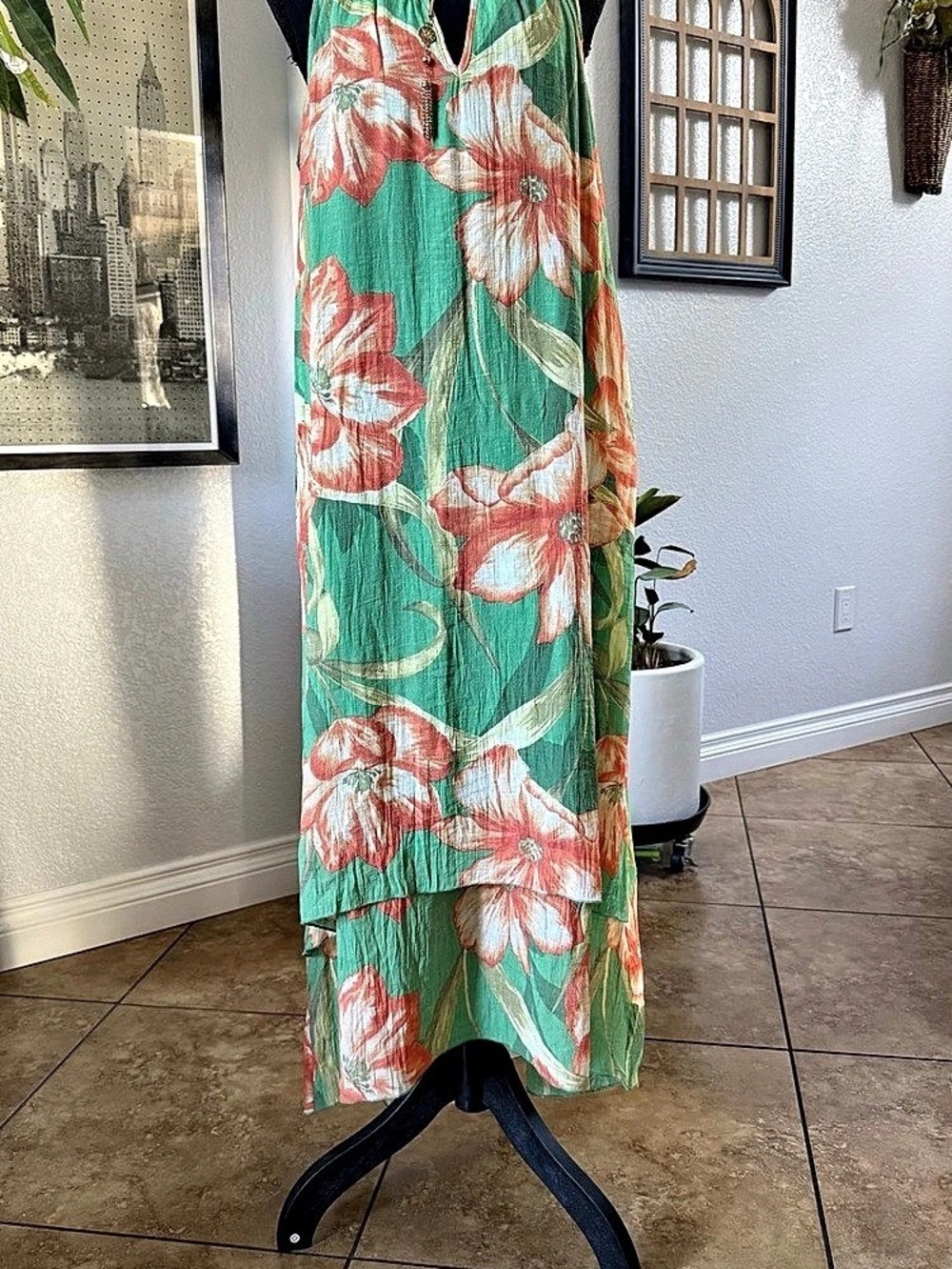 Mlle Gabrielle Floral Maxi Dress in Green & Coral Size Large